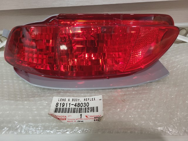 Фара заднього бампера, правий 8191148030 TOYOTA
