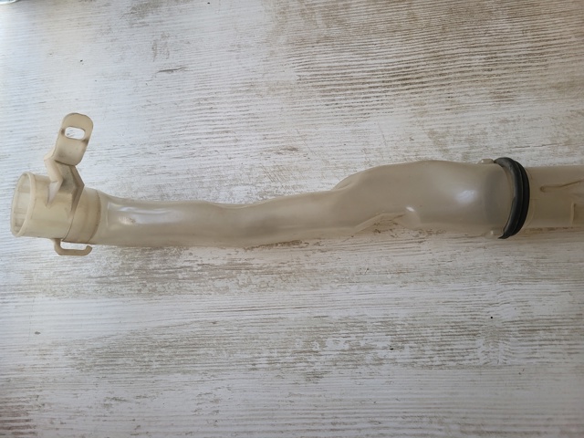 Горловина бачка омивача 8530142020 TOYOTA