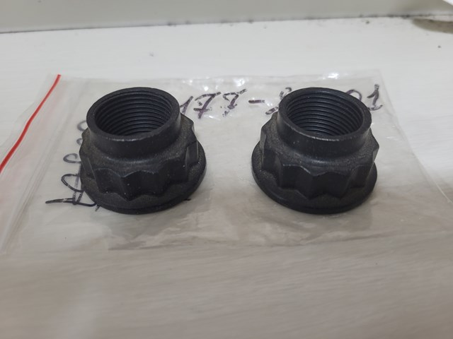 Гайка маточини передньої 9017722001 TOYOTA