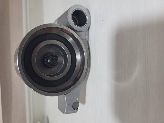 Ролик натяжителя ременя газорозподілу VKM71304 SKF
