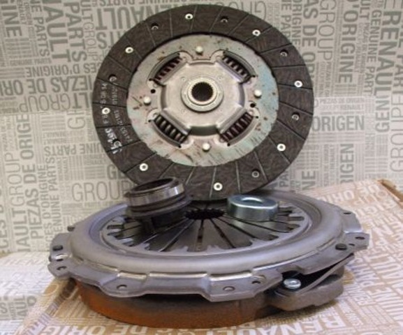 Комплект зчеплення (3 частини) 7711134888 RENAULT