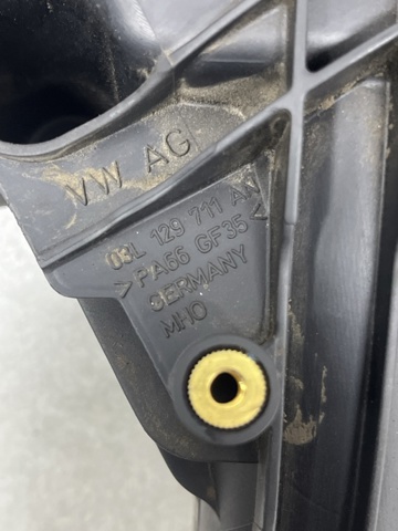 Колектор впускний 03L129711AN VAG