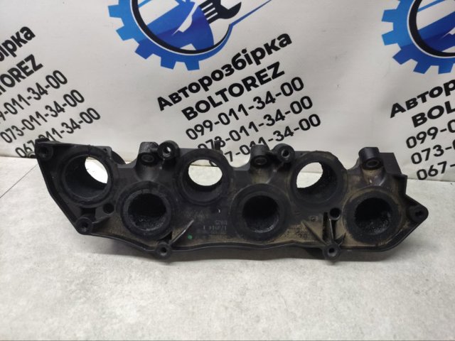 Колектор впускний нижній 059129765D VAG