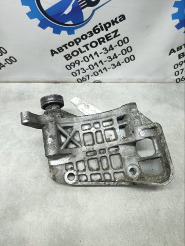 Кронштейн генератора (натяжний) 059903143AJ VAG