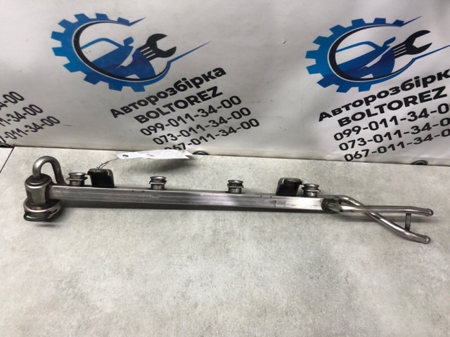 Паливна рампа 06A133681B VAG