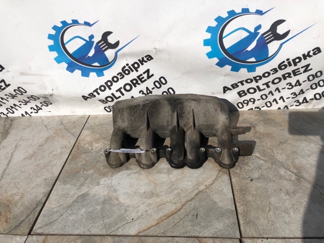 Колектор впускний 074129713T VAG
