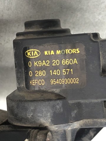 Дросільна заслінка в зборі 0K30E13640 HYUNDAI