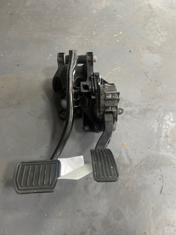 Підаль газу 104469500A TESLA