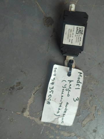 Підсилювач сигналу антени 107973500A TESLA