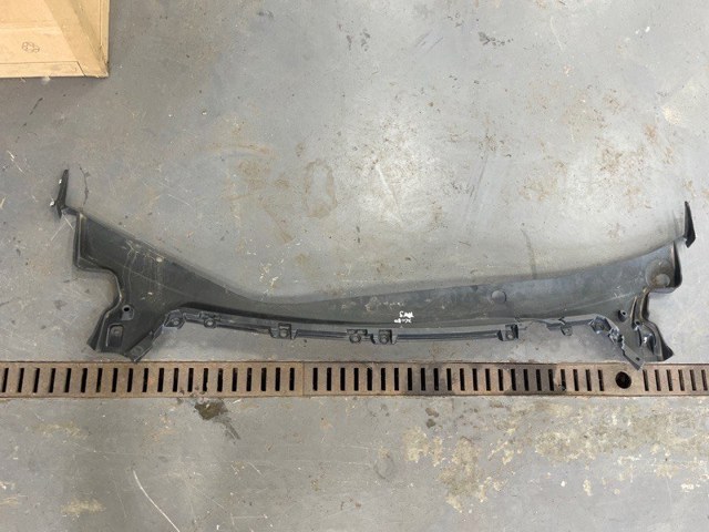 Водостік лобового скла, жабо 108167600G TESLA