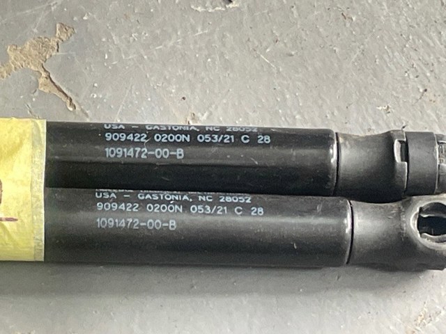 Упор капота 109147200B TESLA