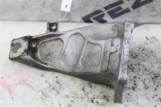 Кронштейн подушки (опори) двигуна, правої 1095084 BMW