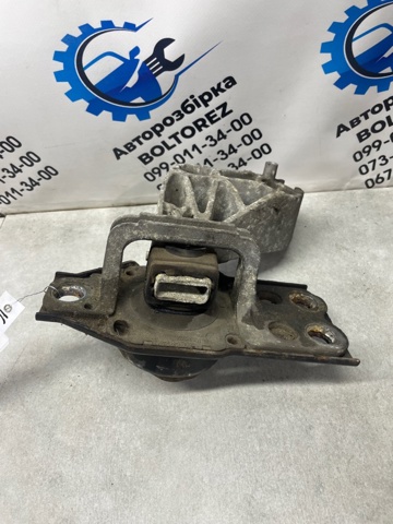 Права опора двигуна 11210JG700 NISSAN