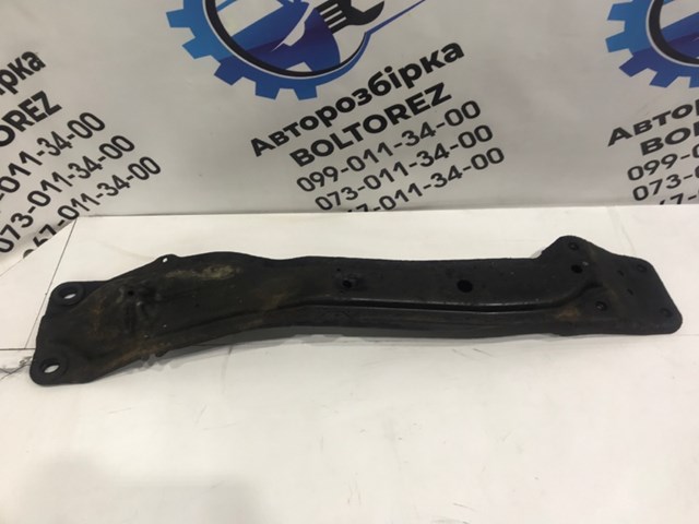 Балка кріплення двигуна 112408H300 NISSAN