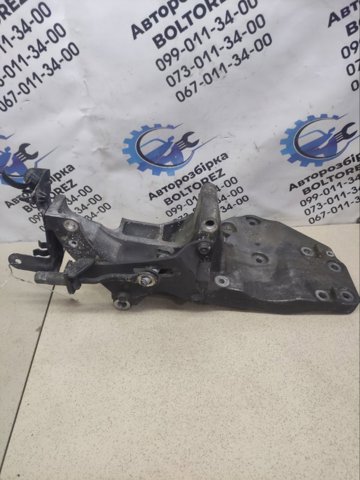 Кронштейн компресора кондиціонера 11910EB300 NISSAN