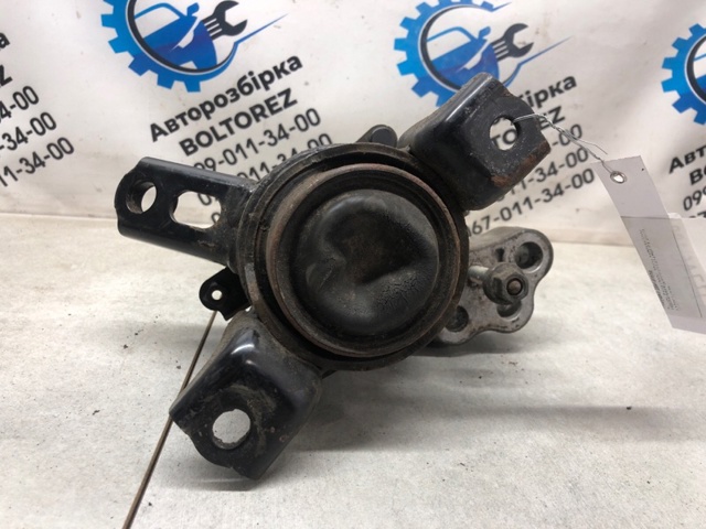 Права опора двигуна 1230526070 TOYOTA
