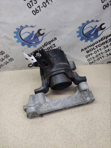 Права подушка двигуна 1230526071 TOYOTA