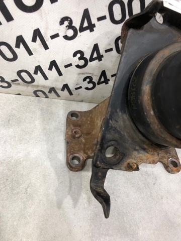 Права подушка мотора 1236151030 TOYOTA