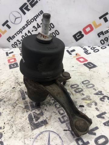 Ліва опора двигуна 1237220080 TOYOTA
