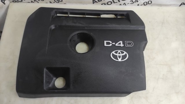 Кришка двигуна декоративна 1260128150 TOYOTA