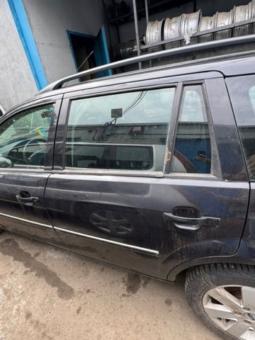 Двері пасажирськи задні ліві 1446444 FORD