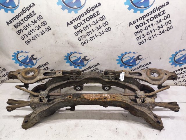 Балка задньої підвіски поперечна 1575052 FORD