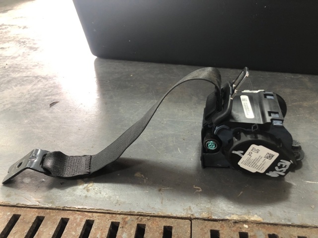 Пасок безпеки задній 161650001C TESLA
