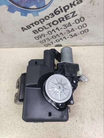 Замок задніх дверей 1638000790 TOYOTA