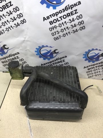 Радіатор кондиціонера салонний, випарник 1638300058 MERCEDES
