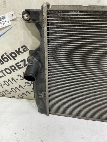 Радіатор системи охолодження двигуна Тойота Ауріс JPP