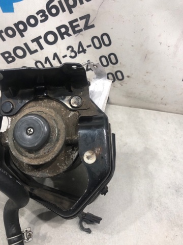 Кронштейн паливного фільтра 164018H800 NISSAN