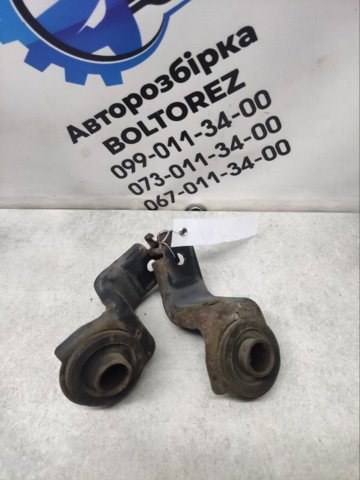 Рамка радіатора верхня 1653328030 TOYOTA