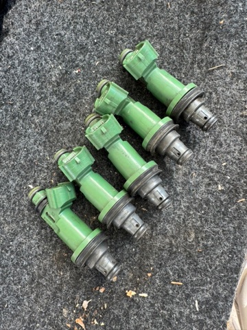Форсунка дизельна в зборі, розпилювач + тримач 16611AA340 SUBARU