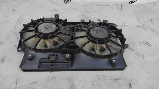 Облицювання рамки радіатора 1671126120 TOYOTA