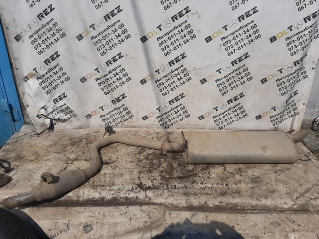 Глушник передній 1741026400 TOYOTA