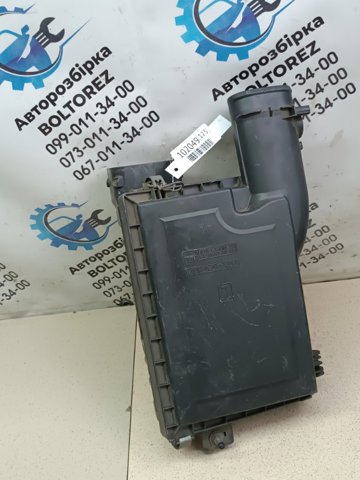 Корпус повітряного фільтра, лівий 1780038011 TOYOTA
