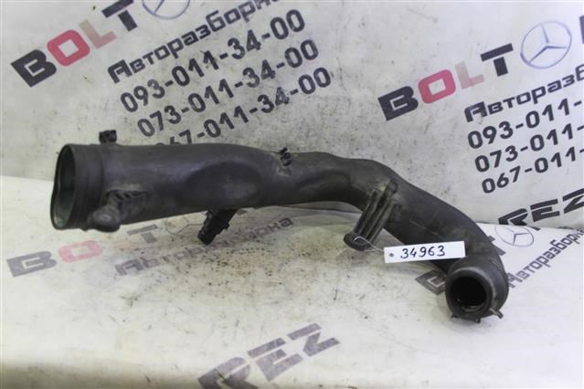 Патрубок повітряний, вхід в турбіну (наддув) 1K0129654K VAG