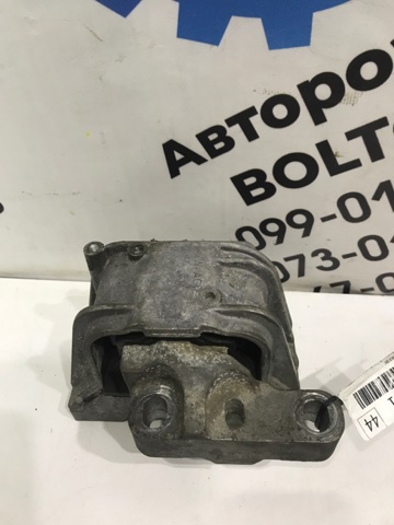 Права подушка двигуна 1K0199262 VAG
