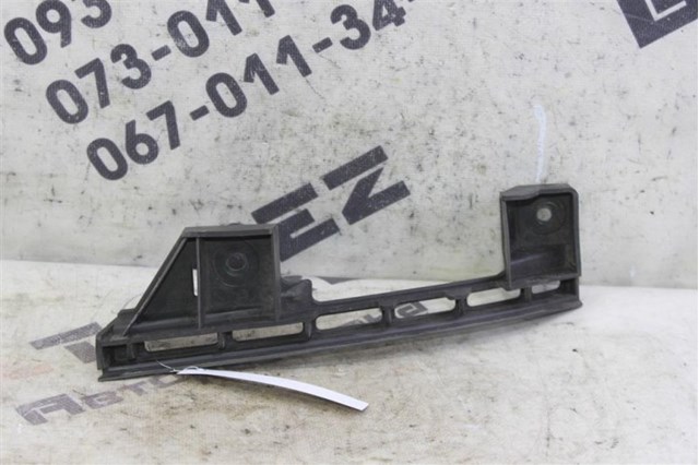 Праве кріплення переднього бампера 1T0807890B VAG