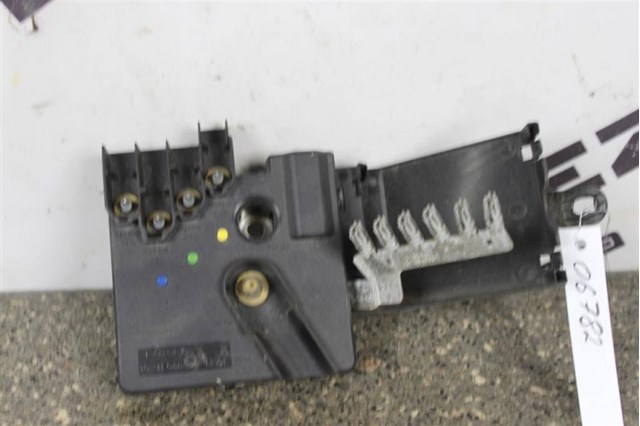 Корпус запобіжників 2115461341 MERCEDES