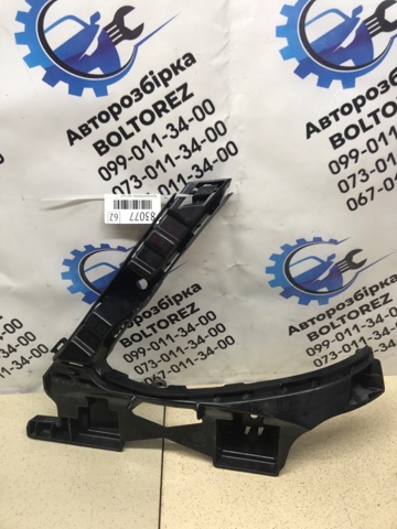 Кронштейн бампера заднього, правий 2138850165 MERCEDES