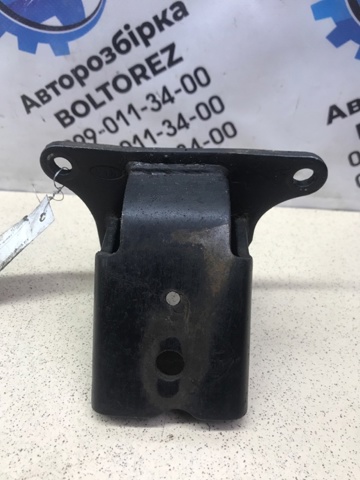 Кронштейн подушки (опори) двигуна, правої 216124A100 HYUNDAI