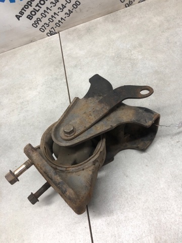 Права подушка двигуна 2181026750 HYUNDAI