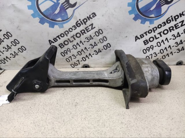 Передня опора двигуна 219503S000 HYUNDAI