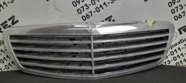 Решітка радіатора 2218800083 MERCEDES