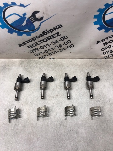 Форсунка дизельна в зборі, розпилювач + тримач 23250F0010 TOYOTA