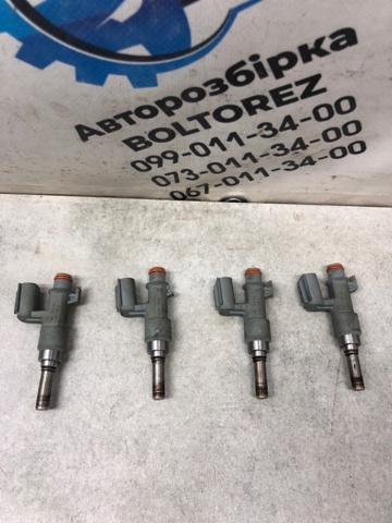 Форсунка паливна 23250F0020 TOYOTA