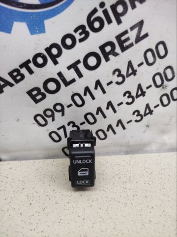 Кнопка блокавання дверей 25210EB300 NISSAN