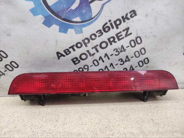 Додатковий стоп-сигнал Nissan X-Trail