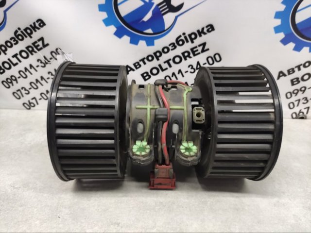 Електромотор пічки 272108241R RENAULT